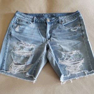 American eagle Tomgirl Bermuda shorts